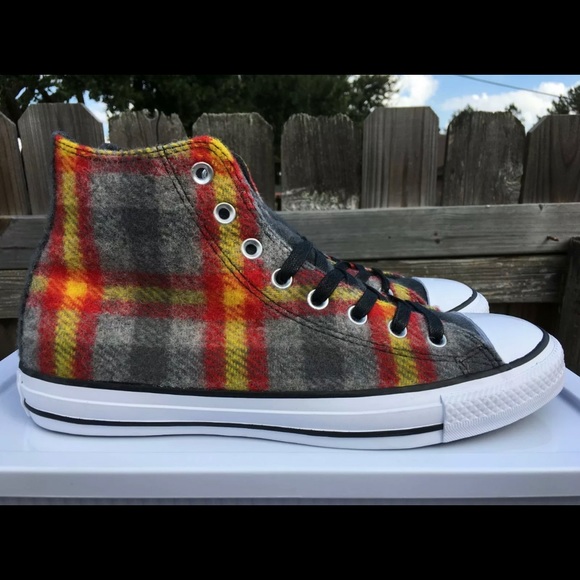 Converse - Picture 2 of 8